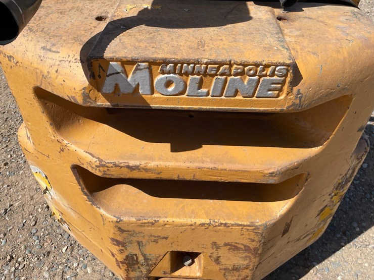 #1017-•-minneapolis-moline-forklift-image-9