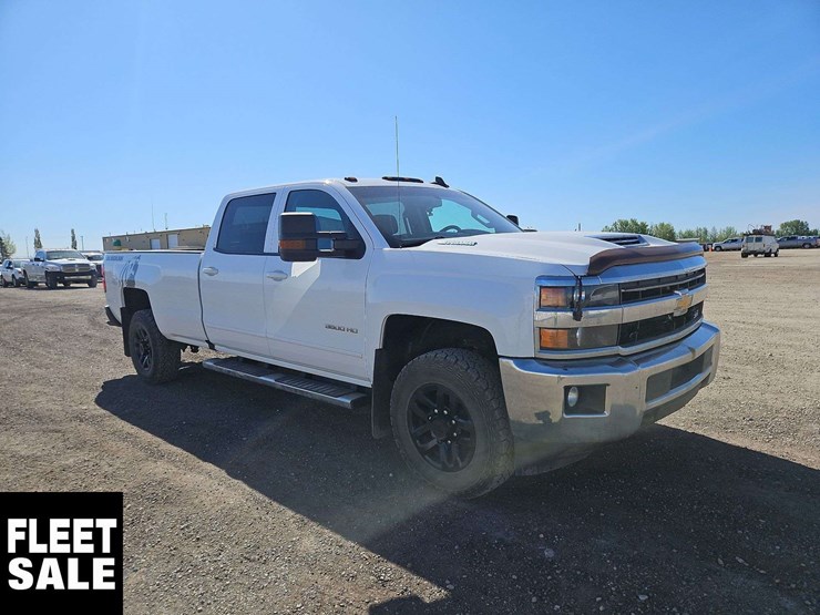 2019-chevrolet-silverado-3500hd-image-2