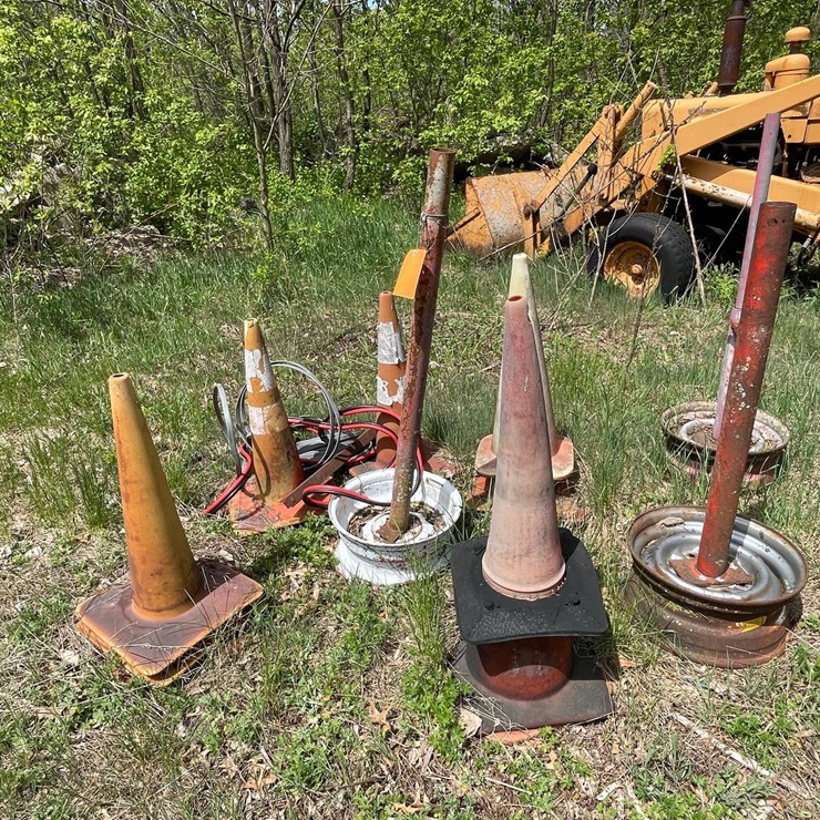 #2882 • Collection of Items (OR)