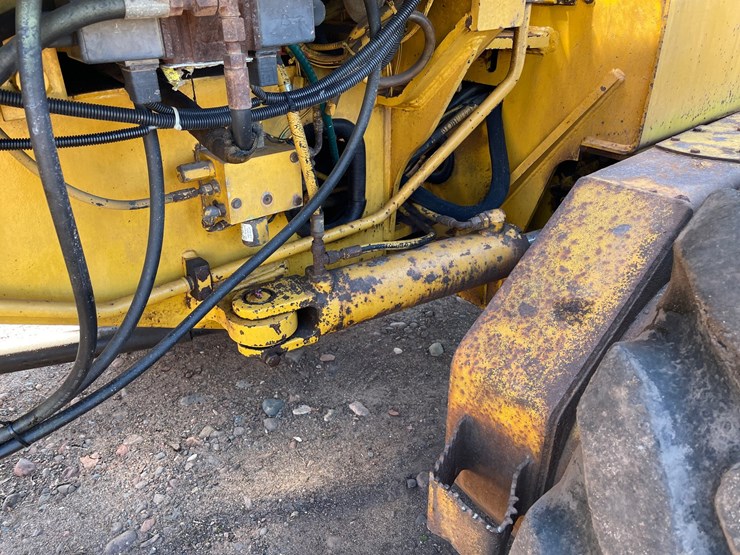 1993-deere-772bh-image-34