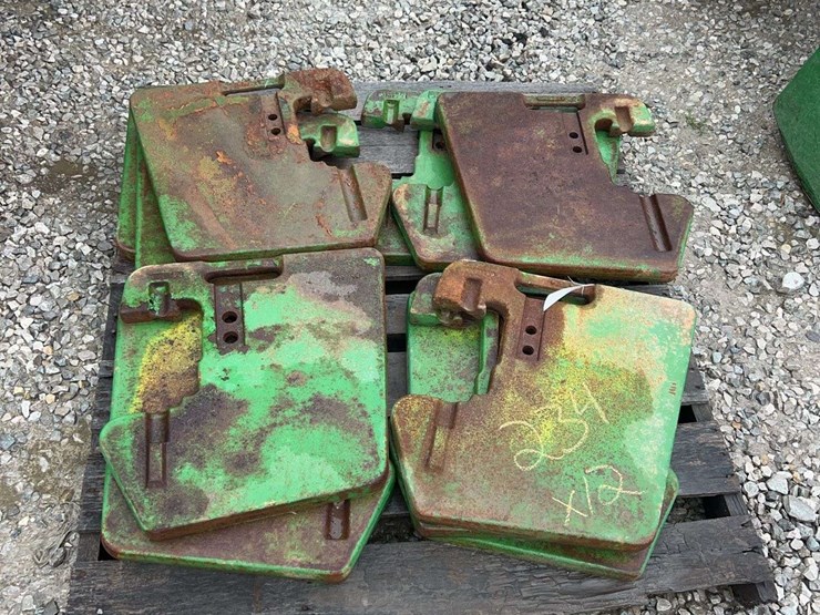 john-deere-12-image-1