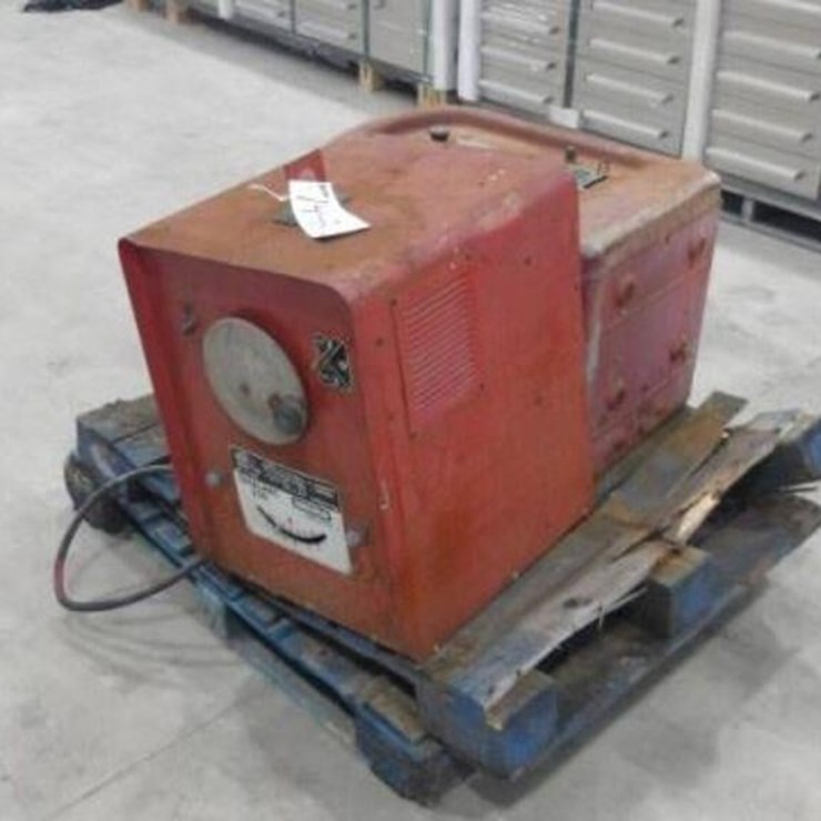 Lincoln Ideal Arc 180 Welder