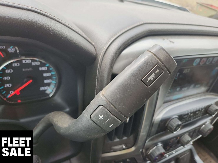 2018-chevrolet-silverado-3500hd-image-17