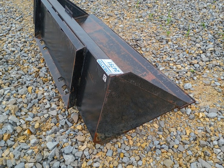 #24751-•-72"-smooth-bucket-skid-steer-attachment-image-11