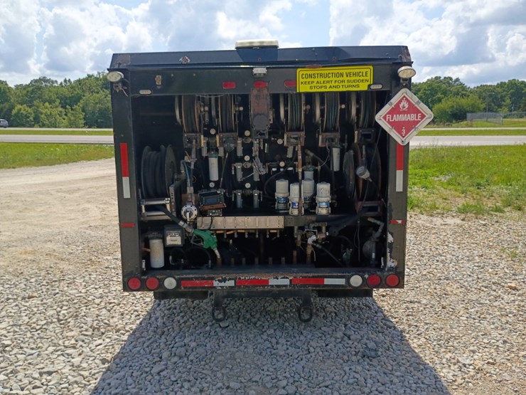 2005-ford-f750-image-7