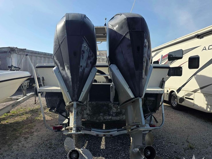 2013-parker-2501-center-console-28ft-boat-with-2000-float-on-30ft-t/a-boat-trailer-image-7
