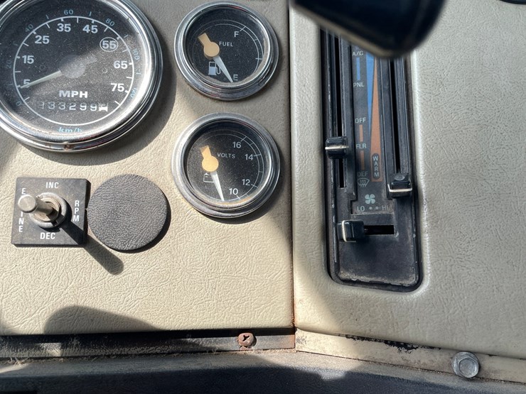 1994-ford-l9000-image-56