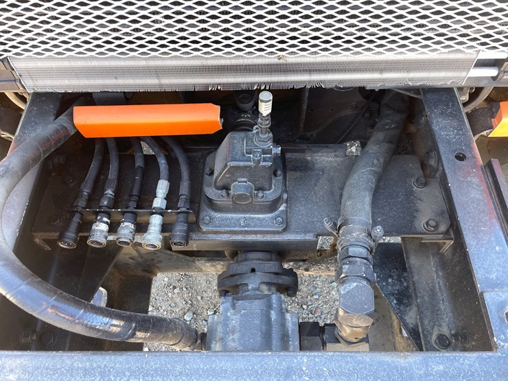 2000-caterpillar-c12-image-37
