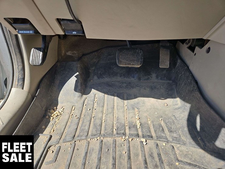 2011-ford-escape-image-23