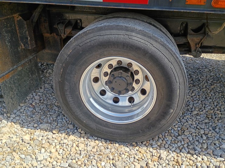 2005-ford-f750-image-112