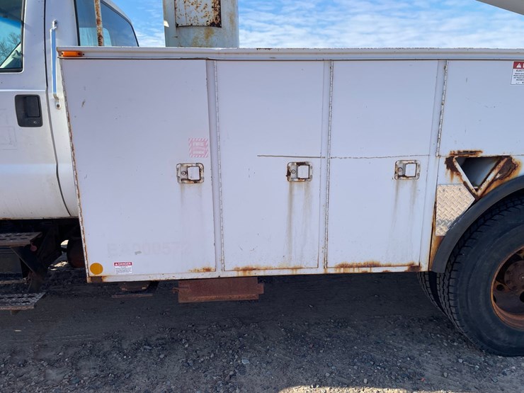 2000-ford-f750-image-21
