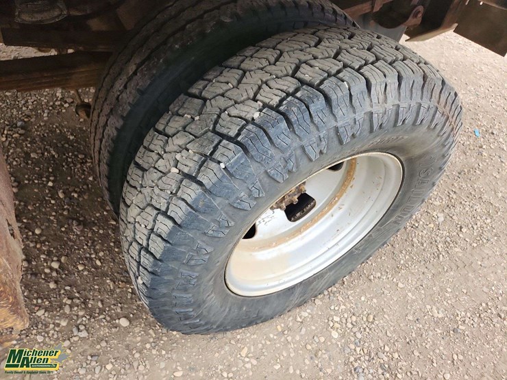 2011-dodge-3500-image-22