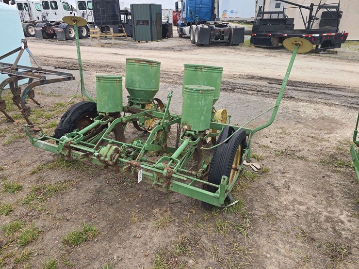 john-deere-2-image-1