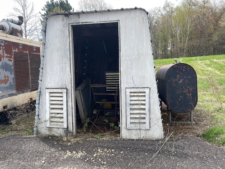 #2821-•-shed-with-contents-(g)-image-1
