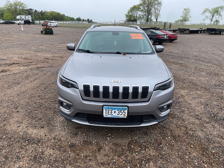 2019-jeep-cherokee-limited-image-8