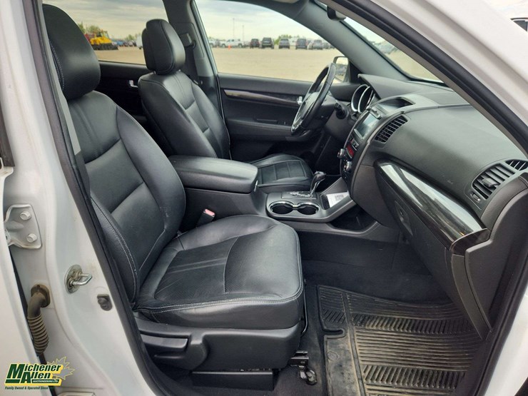 2011-kia-sorento-image-19