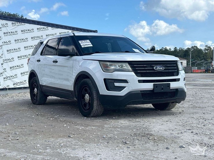2018-ford-explorer-image-1