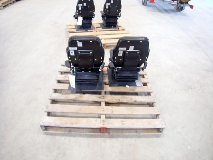 qty-of-(2)-cobo-tractor-seats-image-4