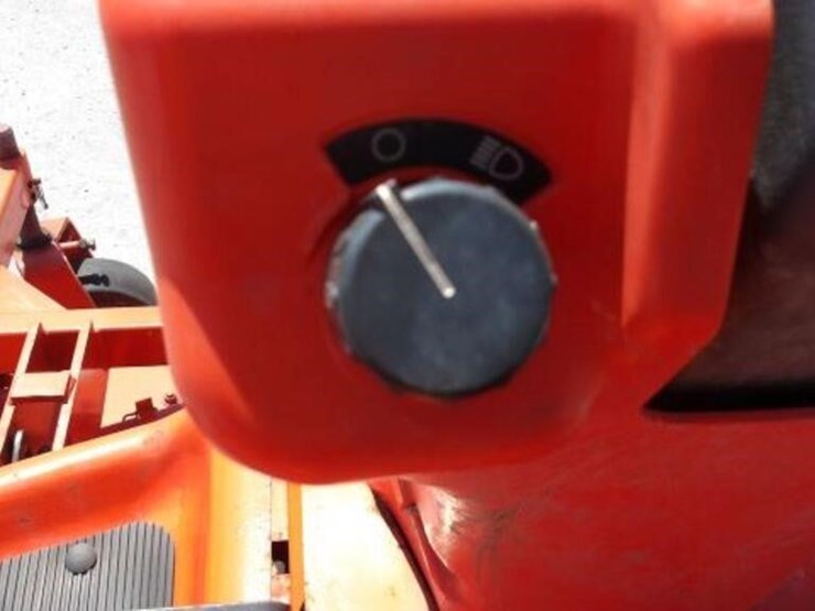2006-kubota-f3680-image-19