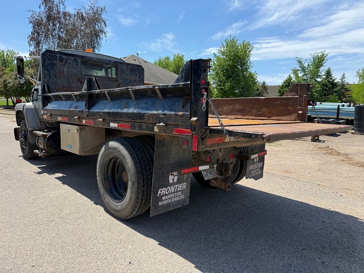 1993-ford-l8000-image-3
