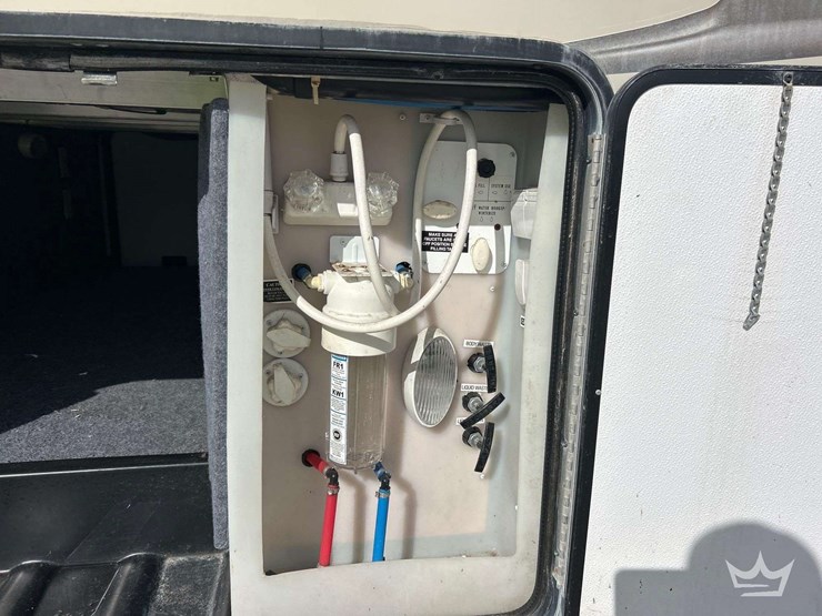 2013-forest-rive-brookstone-310ls-5th-wheel-t/a-travel-trailer-image-44