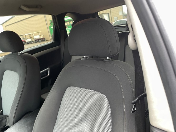 2012-chevrolet-captiva-image-25