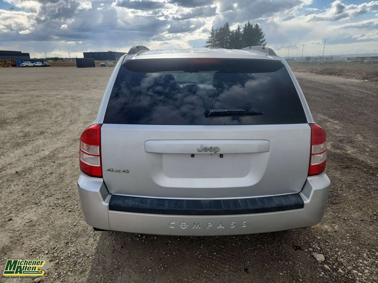 2010-jeep-compass-image-8