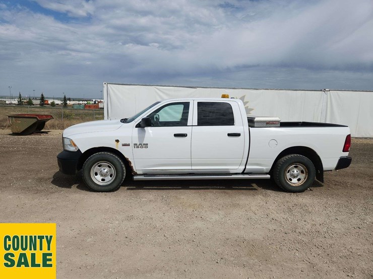 2014-dodge-1500-image-21