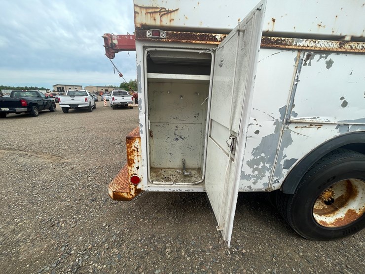#1303-•-1999-chevrolet-boom-truck-**non-runner**(has-mn-title)-image-24
