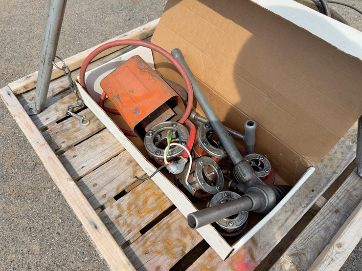 ridgid-no.-300-pipe-threading-machine-image-6