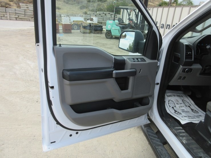 2017-ford-f150-xlt-image-13