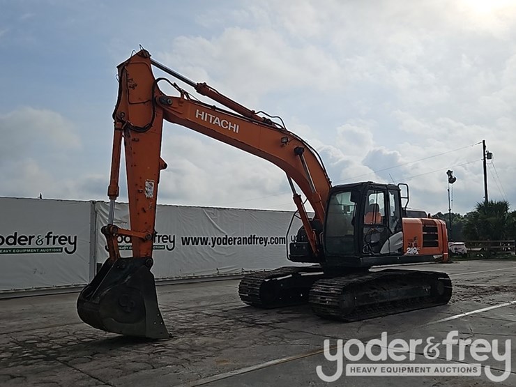 2017-hitachi-zx210-lc-6n-image-1