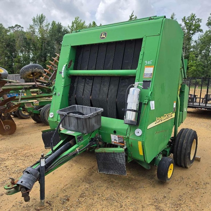 JOHN DEERE 567
