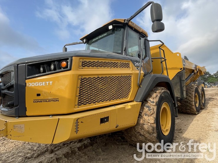 2023-deere-260e-image-1