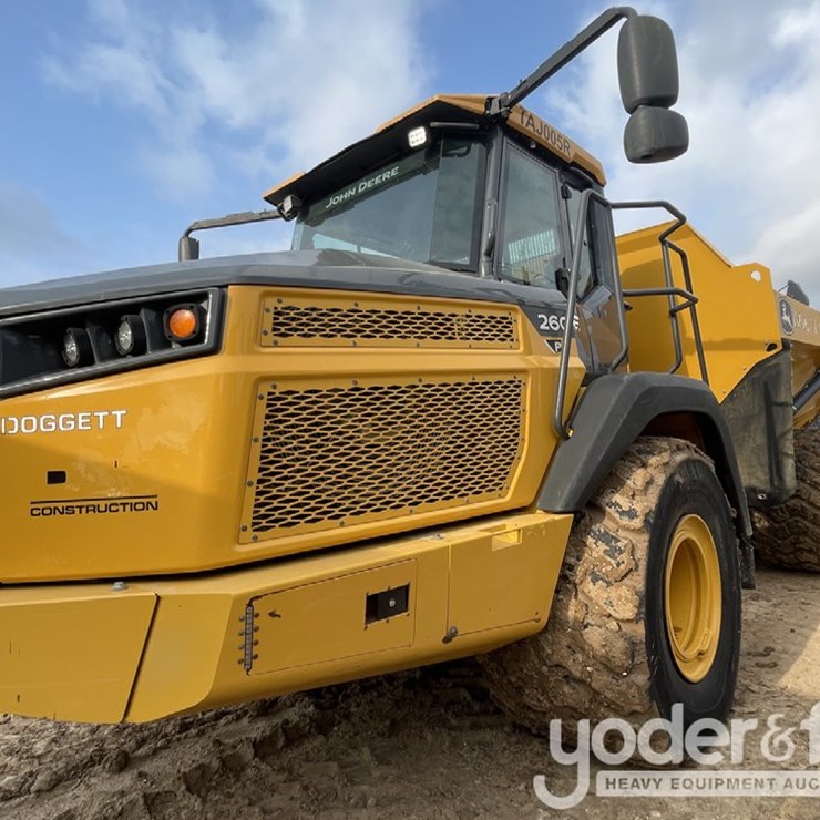 2023 DEERE 260E