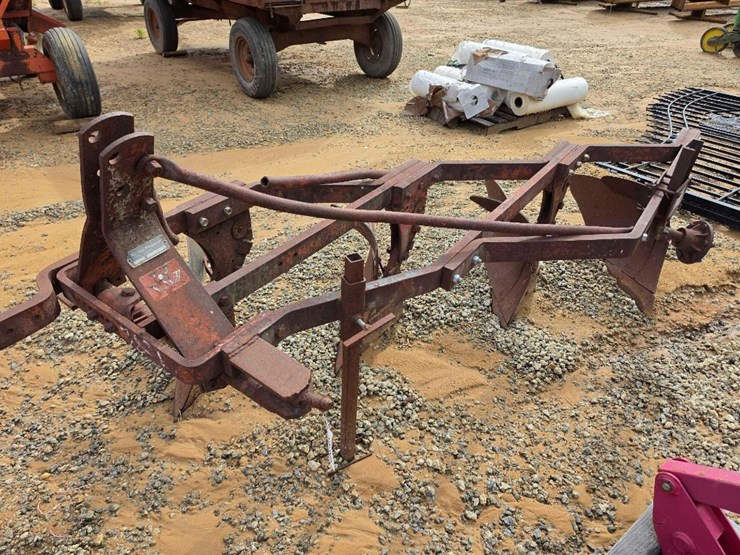 massey-ferguson-4-image-5