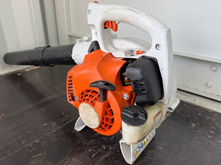 #6031-•-stihl-bg50-handheld-leaf-blower-image-2