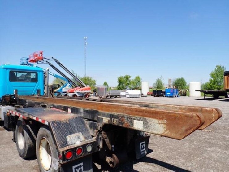 2015-mack-granite-gu813-image-64