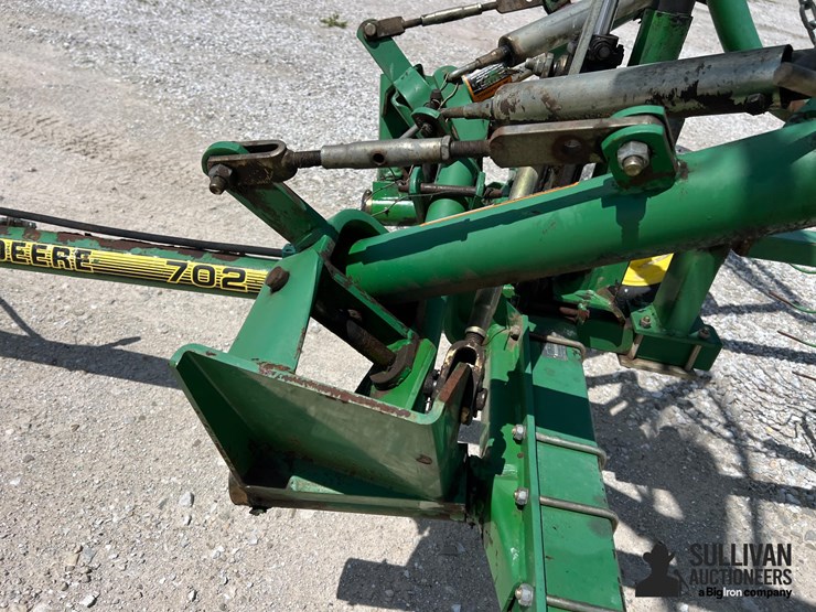 john-deere-702-image-17