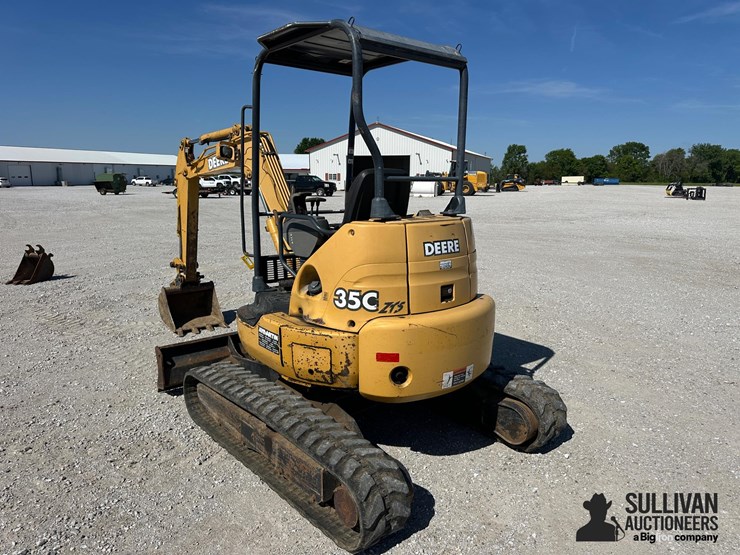 2005-deere-35c-image-7
