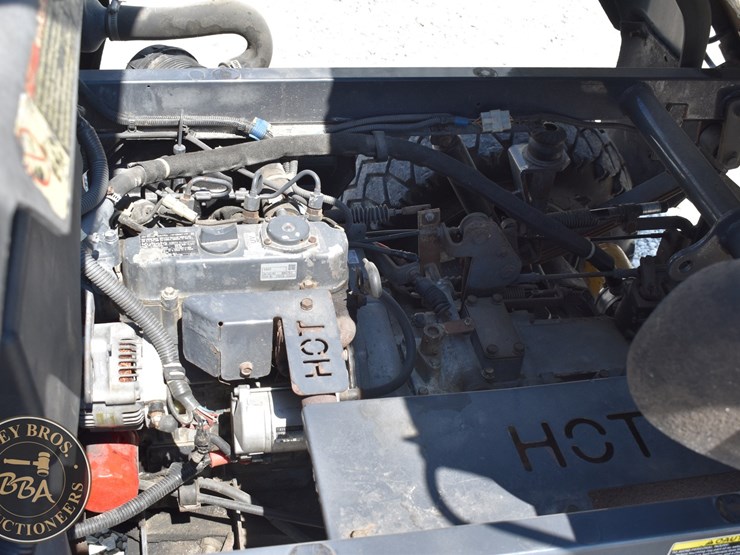2012-kubota-rtv900-image-17