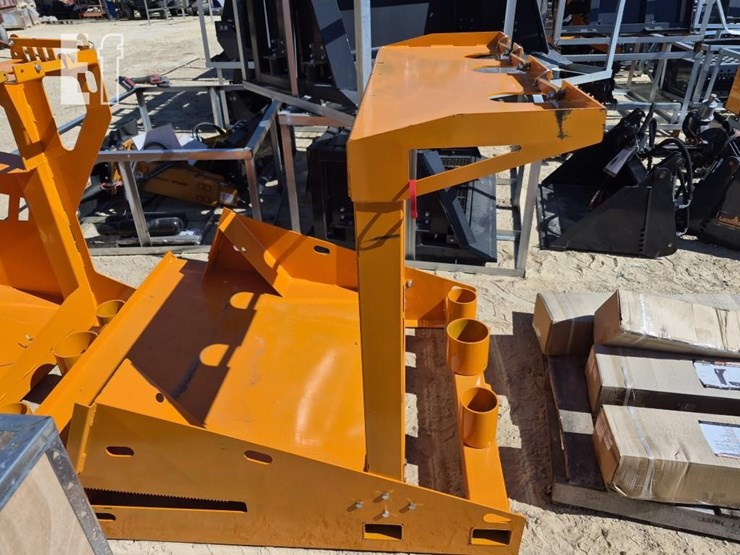 landhonor-attachment-&-tool-caddy-image-1