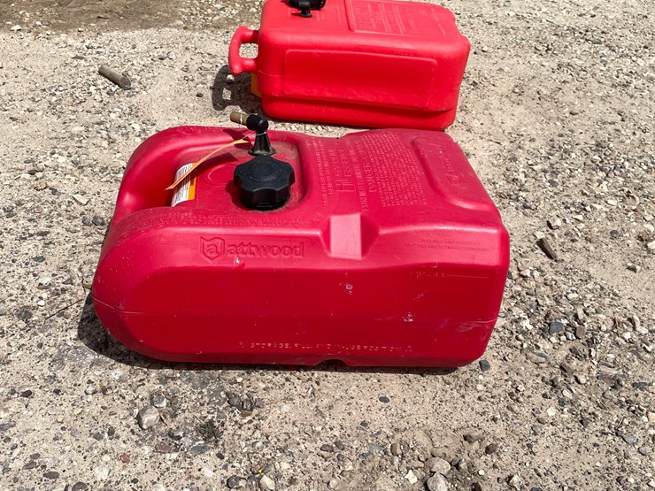 #2154-•-attwood-boat-gas-can-image-7