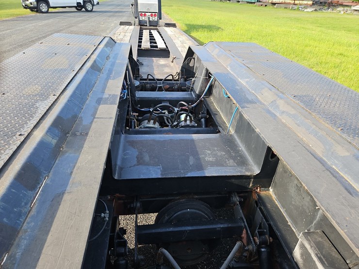 2011-talbert-55-ton-image-23