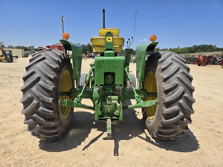 john-deere-4020-image-9