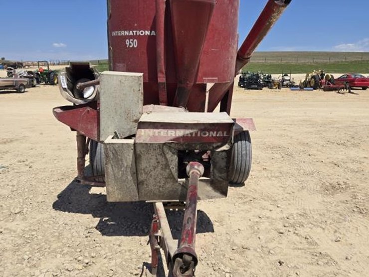 case-ih-950-image-2