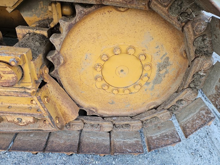 1985-dresser-td-8e-crawler-dozer-image-13