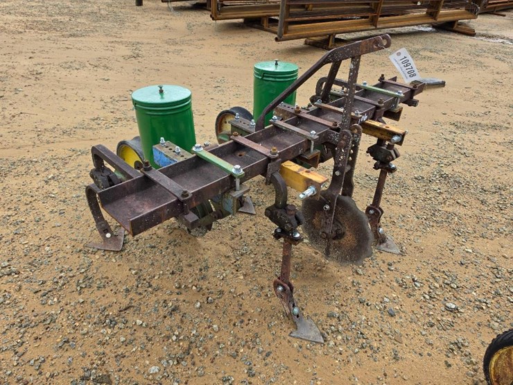 106---1-row-john-deere-planter-image-5