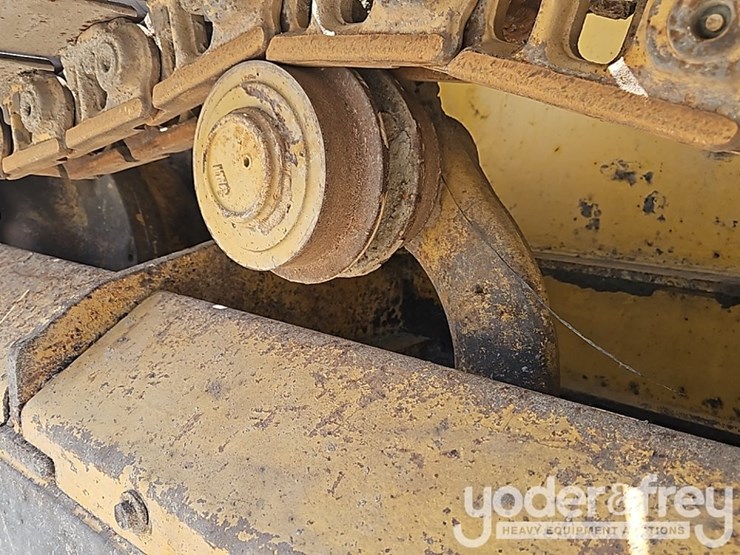 2006-deere-450j-lgp-image-11