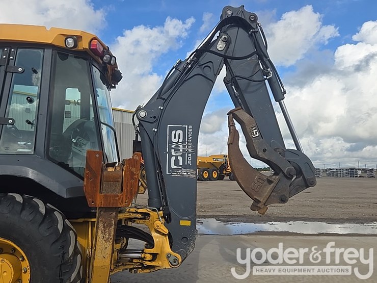 2020-deere-310sl-image-23